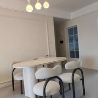 Ensemble de Salle à Manger Ovale en Pierre d'Ardoise Fond Plein Blanc Pur Style Crème Luxe Léger pour Petit Appartement ou Maison