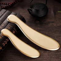 Outil de massage corporel Gua Sha incurvé en laiton pur doré, surface miroir, pour soulagement du stress à domicile