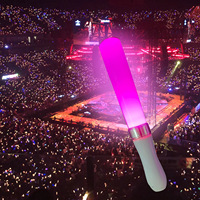 Bâtons lumineux LED ultra-lumineux télécommandés DMX512 pour événements festifs et concerts, avec logos personnalisés pour une utilisation en intérieur/extérieur