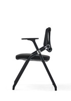 Chaise de conférence pliable et empilable confortable avec dossier en maille PP, coussin en éponge et accoudoirs pour salle de formation, vente directe usine, MOQ 5