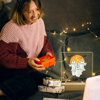 Lampe de nuit LED en acrylique personnalisée avec motif fantôme d'Halloween, avec base en bois, cadeau pour la famille et les meilleurs amis