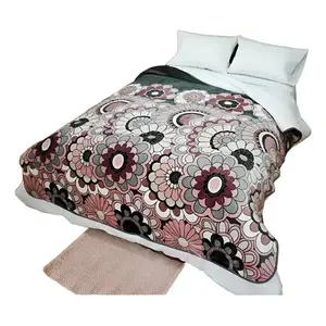 Manta Carla Depot Matrimonial King Size con Patrón Geométrico Reversible de Poliéster para Todas las Temporadas, Cubrecama Moderno - Product Image 4