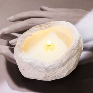 Bougie parfumée artisanale en béton blanc, pot en pierre rond, porte-bougie artistique, décoration minimaliste pour la maison - Product Image 2