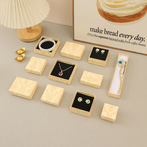 Cajas de Regalo Cuadradas/Rectangulares de Cartón Laminado al por Mayor para Joyería, con Forro de Esponja y Tapa con Bisagras, para Regalos Navideños - Product Image 2