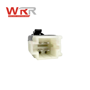 0015456709 0015459609 Interrupteur de feux stop pour Benz W203 W210 C230 E320 – Composant de contrôle du capteur de feu stop de qualité supérieure - Product Image 6