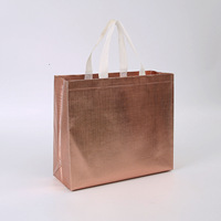Chaussettes et vêtements personnalisés en tissu laminé non tissé recyclé argenté, thermosoudé, anti-humidité, pliable et écologique