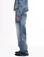 Jean décontracté coupe droite pour homme, style streetwear, effet délavé vintage, en coton biologique 13oz, finition torsadée sur les revers des jambes