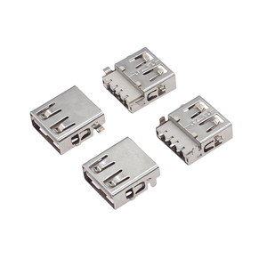 Connecteur USB 2.0 Type-A Femelle, Montage encastré à profil bas avec oreilles de fixation, Options de montage vertical traversant ou SMT complet, Isolant - Product Image 1