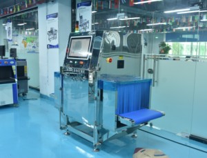 Appareil polyvalent de détection des impuretés pour les usines de céréales et de snacks, machines à rayons X pour l'analyse des <span class=keywords><strong>produits</strong></span> emballés de grande taille - Product Image 2