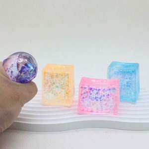 Vente en gros de jouets en silicone transparent Aurora de 6 cm, jouets anti-stress pour enfants de tous âges - Product Image 1