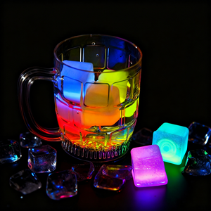 Cubetti di Ghiaccio Luminosi per Feste, Bastoncini Luminosi per Bambini e Adulti, per Natale, Laurea, Ringraziamento, San Valentino e Altre Feste - Product Image 1