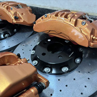 Système de freinage à disques céramiques, étriers à 6 pistons à l'avant, étriers à 1 piston à l'arrière pour les séries benz AMG A45 C63s E63s S63 G63 G55