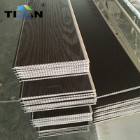 Panel de Pared Plano de PVC Laminado, Diseño de Techo Falso de PVC, el Más Vendido en Camerún, Plafond En Lambris Pvc De 5m8