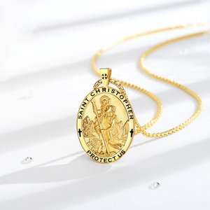 Joyería Católica de Plata de Ley 925 Chapada en Oro de 18K, Collar con Colgante Ovalado de San Cristóbal para Hombre - Product Image 3