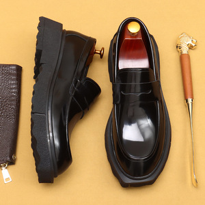 Zapatos casuales de negocios para hombre, de cuero suave, con suela gruesa y tacón elevado - mocasines estilo inglés - Product Image 3