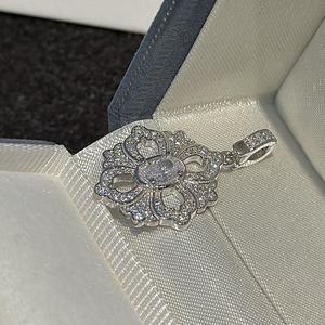 Colgante de Cruz de Plata Pura S925 con Diseño de Nicho de Estilo Vintage, Simple y Moderno, con Incrustaciones de Circonita - Product Image 4