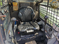 Versandfertiger gebrauchter CAT 246C Kompaktlader, kompakte Einheit mit Vorversand-Inspektion für Erdbewegungsarbeiten im Hinterhof.