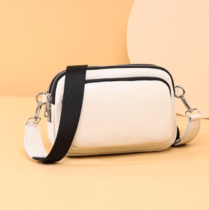 Sac à bandoulière en PU blanc, sangle réglable, fermeture éclair, léger, capacité jusqu'à 1L, petit sac carré pour les voyages quotidiens - Product Image 6