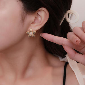 Mode vente chaude 925 en argent Sterling Vintage grande fleur boucles d'oreilles 18k plaqué or femmes exquis mignon boucles d'oreilles - Product Image 4