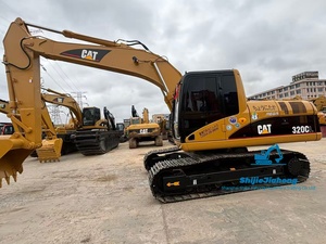 Excavatrice CAT 320CL d'occasion pas chère |   Excavatrice Caterpillar 320CL avec godet standard |   Vente d'équipements lourds et fiables pour travaux de terrassement - Product Image 4
