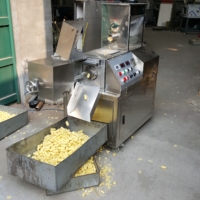Machine à grignoter les bouffées de maïs pour la fabrication de gâteaux de riz