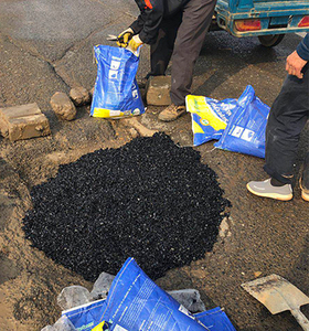 <span class=keywords><strong>Asfalto</strong></span> Frío Premezclado <span class=keywords><strong>de</strong></span> Fraguado Rápido en Bolsas para Reparación <span class=keywords><strong>de</strong></span> Baches en Carreteras - Product Image 2