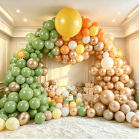 Guirlande d'arche de ballons personnalisée rose, verte et blanche pour fête de naissance, décorations par Balloon Factory, comprenant des ballons de 5 à 36 pouces.