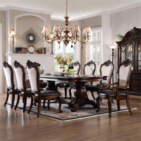 Ensemble de salle à manger en bois de style traditionnel européen, un plateau en bois avec 8 chaises en bois massif et tissu, couleur personnalisée