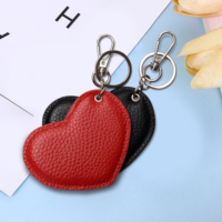 Porte-clés fantaisie personnalisé avec Logo, porte-clés créatif en cuir véritable en forme de cœur, porte-clés Souvenir de mariage
