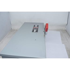 Interrupteur de sécurité fusible Ge Th3362 3 pôles 60 ampères 600 volts AC Nema 1 Spec Setter - Product Image 1