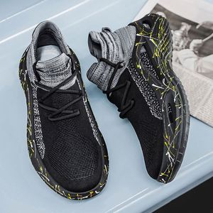 Zapatos transpirables de punto para hombre, modelo nuevo de verano, de malla, ligeros, sin cordones, de suela blanda, informales, deportivos, versátiles y modernos - Product Image 4
