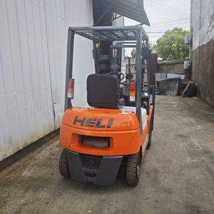 <b>Used</b> 1.5 Ton Forklift Diesel Secondhand China Heli Mini 1.5 Ton Forklift Truck for Sale - Product Image 5