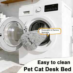 Cama de Escritorio para Gatos, Camas Suaves de Piel Sintética, Hamaca para Gatos Pequeños y Grandes, Lugar de Descanso Interior, Cama Colgante Giratoria para Mascotas - Product Image 6