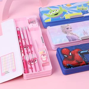 Astuccio Multifunzionale in Plastica per Studenti di 1-3 Elementare con Motivi di Fragola, Orso, <span class=keywords><strong>Spiderman</strong></span> e Frozen - Product Image 4