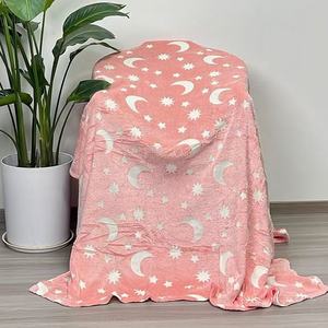 Brillant la nuit pour un motif de lune et d'étoiles <span class=keywords><strong>rose</strong></span> dans l'espace, <span class=keywords><strong>couverture</strong></span> en <span class=keywords><strong>minky</strong></span> luminescente, <span class=keywords><strong>couverture</strong></span> tricotée pour filles qui brille dans le noir - Product Image 6