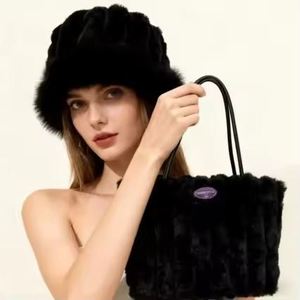 Bolso Tote Tejido de Gran Capacidad para Mujer, de un Solo Hombro, Moderno y a la Moda, con Cierre de Cremallera y Combinación de Colores en Contraste, Ideal para la Playa - Product Image 3