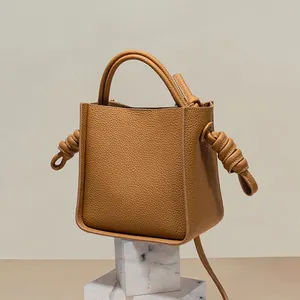 Fashion Designer Shiny Fashion Large Capacity Women Handbags Tassel Lady Bag