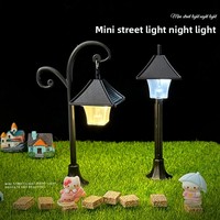 Cartoon Miniatur-Straßenlaterne Figuren Zweifarbig Glänzend Modern Minimalistisch Nachtlicht Eingebaute Batterie Mini Plastik Bestseller