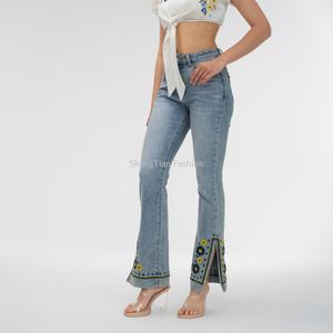 Pantalones Vaqueros de Mezclilla Elásticos para Mujer, Diseño Tradicional de Alta Moda, Color Azul Claro, con Abertura en el Bajo, Bordado Floral, Estilo OEM - Product Image 1