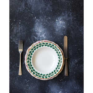 5 Assiettes à soupe en porcelaine Royal Worcester, motif feuilles roulées à la main, luxe classique, écologiques, personnalisables, Phnom Penh, pour la maison et les hôtels - Product Image 1