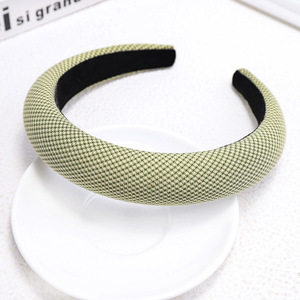 Nouveaux arrivants <span class=keywords><strong>vert</strong></span> jaune blanc tissu imprimé à carreaux bandeau <span class=keywords><strong>serre</strong></span>-tête rembourré <span class=keywords><strong>velours</strong></span> bandeaux élastiques pour les femmes - Product Image 2