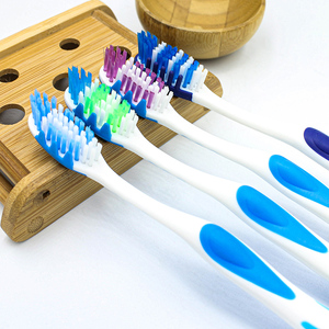 Dành cho người lớn Nhà Sử dụng OEM nhà sản xuất mềm lông người lớn bàn chải đánh răng trong tùy chỉnh vỉ nhựa Hướng dẫn sử dụng bàn chải đánh răng - Product Image 6