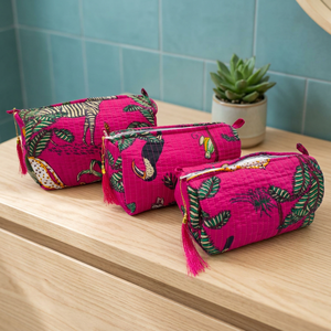 Ensemble de pochettes d'organisation matelassées Fuchsia Jungle-Voyage audacieux et durable - Product Image 2