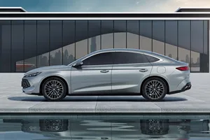 BYD QIN <span class=keywords><strong>L</strong></span> DM-i 2024 120KM GLX Plug-in Hybrid <span class=keywords><strong>E</strong></span>-CTV Vitesses infiniment variables 1.5L 101 HP L4 Plug-in Hybrid Longue Endurance - Product Image 3
