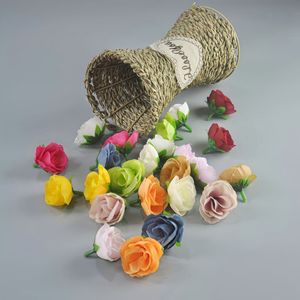 Tête de rose artificielle petite bourgeon de rose 4cm pour arrangement DIY, décoration de mariage, bouquet floral, couronne, accessoire pour cheveux - Product Image 1