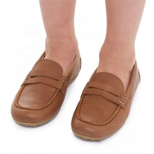 Mocasines de piel auténtica con logotipo personalizado para niños, mocasines informales, venta al por mayor - Product Image 4