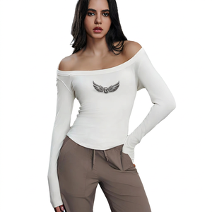 Top de Yoga para Mujer, Hombros Descubiertos, Manga Larga, Color Sólido, con Logotipo Frontal, Transpirable, de Spandex y Poliéster, Corte Regular - Product Image 1