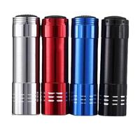 Senter Genggam Aluminium Mini 9-LED Super Terang, Senter Portabel Ringkas untuk Penggunaan Malam & Hadiah dengan 3*Baterai AA