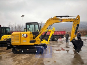 Mini-excavatrice Caterpillar d'occasion 95% neuve, modèles 306E, 305.5E2, 307E, 308E2, 310, 303.5, avec moteur diesel d'origine, à prix abordable - Product Image 1