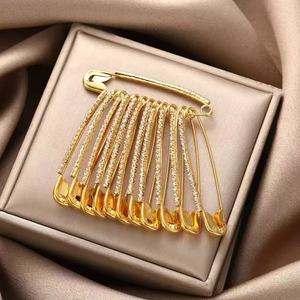Broche de sécurité dorée pour sari, idéale pour la décoration de robes de mariée, pour maintenir les drapés lourds et les plis de la taille des saris, pour filles et femmes. - Product Image 5